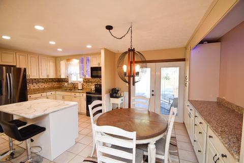 810 Picket Way, Cincinnati, OH 45245 photo 9