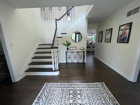 3871 Deerpath Ln, Cincinnati, OH 45248 photo 2