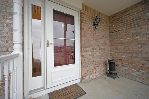 534 Forest Ridge Ct, Cincinnati, OH 45244 photo 2