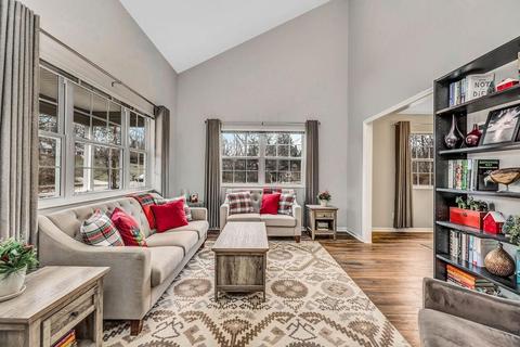 618 Fleming Rd, Cincinnati, OH 45231 photo 5
