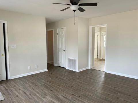 3957 Larchview Dr, Cincinnati, OH 45236 photo 4