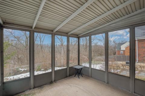 3943 Farrell Dr, Cincinnati, OH 45211 photo 4