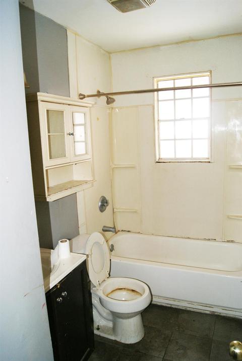 4627 Clayton Dr, Cincinnati, OH 45244 photo 6