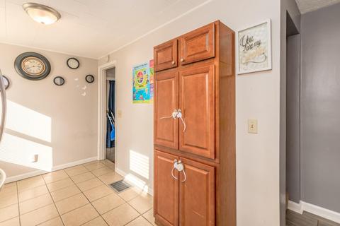 111 Riddle Rd, Woodlawn, OH 45215 photo 11