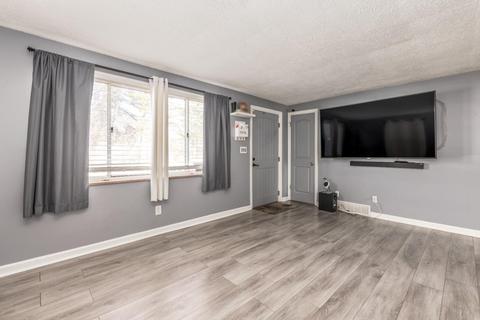 111 Riddle Rd, Woodlawn, OH 45215 photo 6