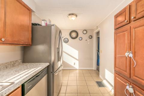111 Riddle Rd, Woodlawn, OH 45215 photo 10