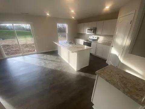 5017 Lakeview Dr, Morrow, OH 45152 photo 6