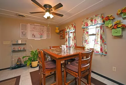 3942 Gardner Ln, Cincinnati, OH 45245 photo 9