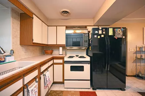 3942 Gardner Ln, Cincinnati, OH 45245 photo 6