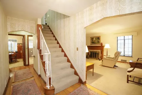 122 Forest Ave, Wyoming, OH 45215 photo 3