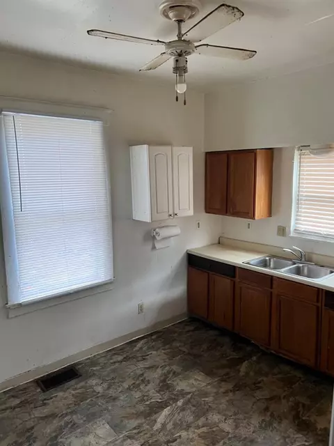 2010 Powers St, Cincinnati, OH 45223 photo 15