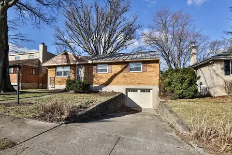 8417 Mockingbird Ln, Cincinnati, OH 45231 photo 2