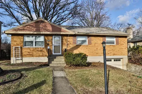 8417 Mockingbird Ln, Cincinnati, OH 45231 photo 1
