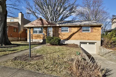 8417 Mockingbird Ln, Cincinnati, OH 45231 photo 3