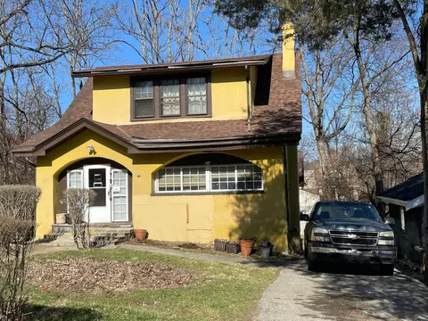 10 Clinton Spgs, Cincinnati, OH 45217