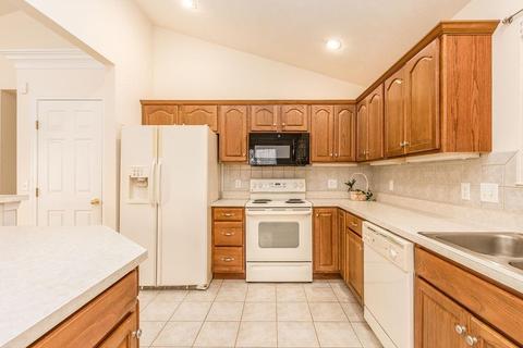 3005 Limestone Cir, Cincinnati, OH 45239 photo 8