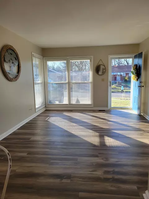 8688 Balboa Dr, Cincinnati, OH 45231 photo 3