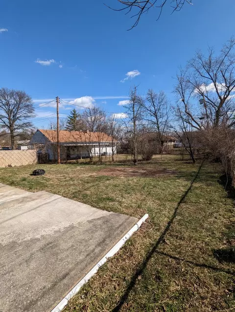 8688 Balboa Dr, Cincinnati, OH 45231 photo 23