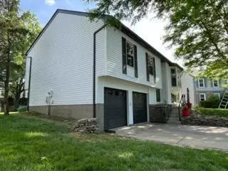 7953 Bearcreek Dr, Cincinnati, OH 45249 photo 4
