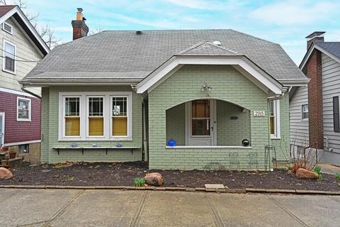 2915 Maisel Dr, Cincinnati, OH 45220 photo 1