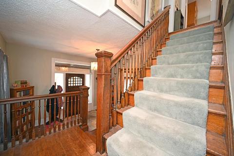 835 Mitchell Ave, Cincinnati, OH 45229 photo 19