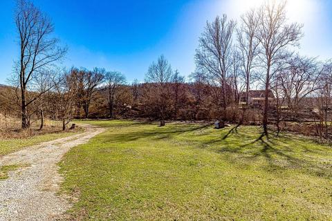 6882 Scoffield Rd, Ripley, OH 45167