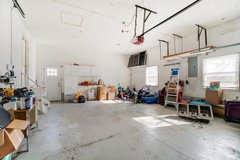 2644 Cyclorama Dr, Cincinnati, OH 45211 photo 32