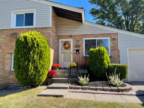 1069 Redbird Dr, Cincinnati, OH 45231 photo 2