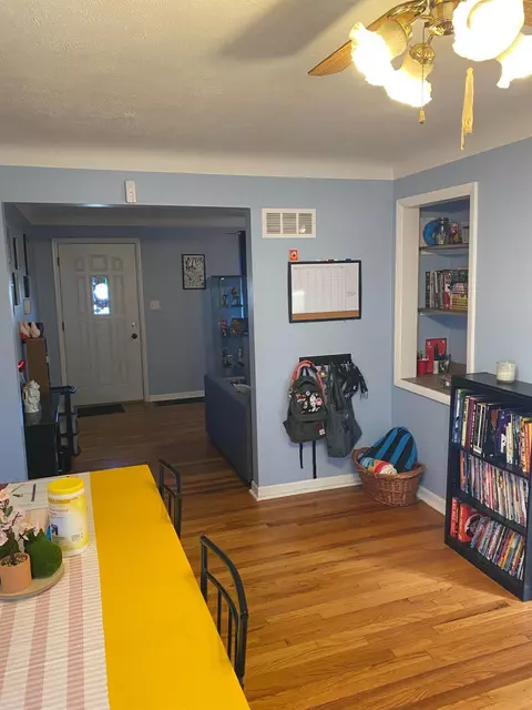 9233 Ranchill Dr, Cincinnati, OH 45231 photo 4