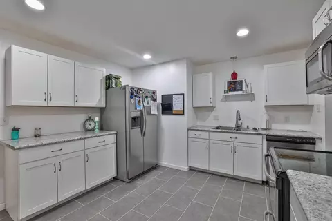 8647 Neptune Dr, Cincinnati, OH 45231 photo 8