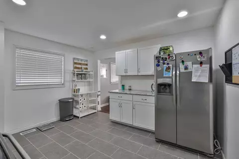 8647 Neptune Dr, Cincinnati, OH 45231 photo 9