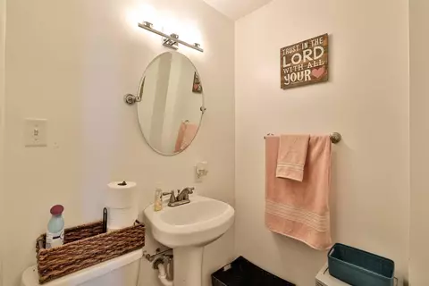 8647 Neptune Dr, Cincinnati, OH 45231 photo 14