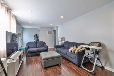 8647 Neptune Dr, Cincinnati, OH 45231 photo 6