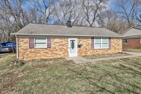 8647 Neptune Dr, Cincinnati, OH 45231 photo 2