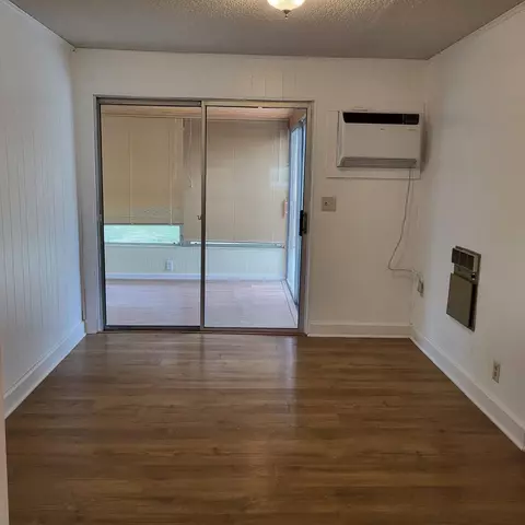875 Hawthorne Dr, Cincinnati, OH 45245 photo 9