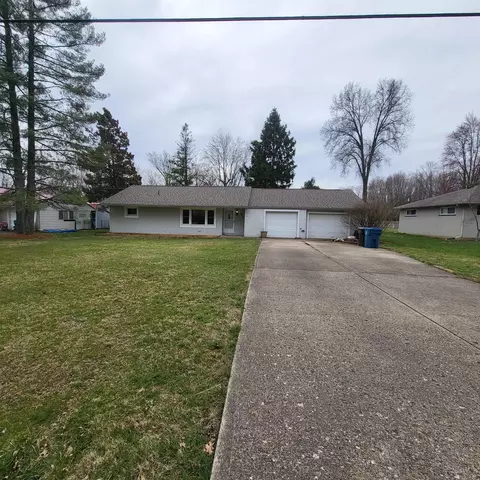 875 Hawthorne Dr, Cincinnati, OH 45245 photo 1