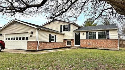 1403 Stone Dr, Harrison, OH 45030 photo 1