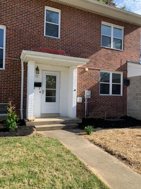 9 Brompton Ln, Greenhills, OH 45218 photo 2