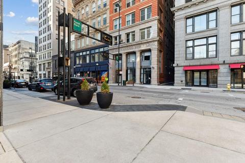 18 Fourth St #701, Cincinnati, OH 45202 photo 2