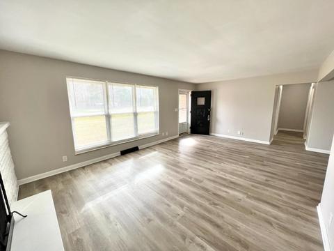 4163 Brookfield Dr, Cincinnati, OH 45245 photo 2