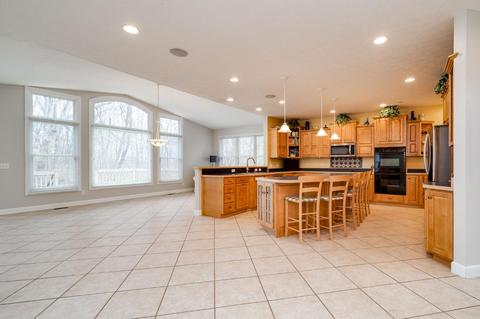 2898 River End Ct, Sugarcreek Township, OH 45370 photo 6