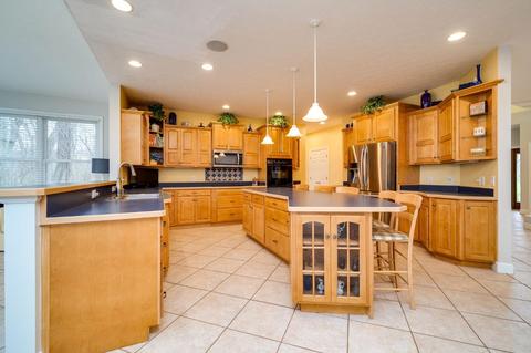 2898 River End Ct, Sugarcreek Township, OH 45370 photo 7