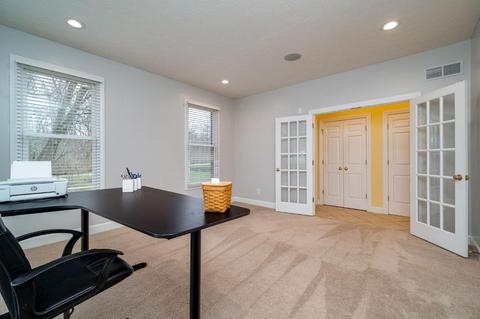2898 River End Ct, Sugarcreek Township, OH 45370 photo 8