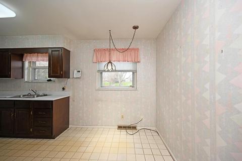 1744 Millspring Ct, Cincinnati, OH 45231 photo 8