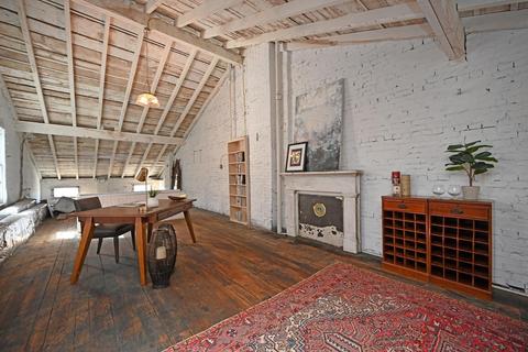 553 Milton St, Cincinnati, OH 45202 photo 32
