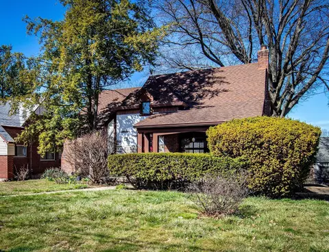 1002 Ebony Ln, Cincinnati, OH 45224 photo 4