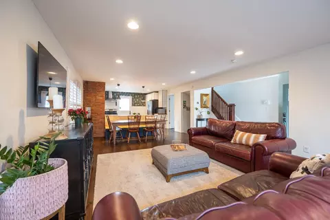 6917 Bramble Ave, Cincinnati, OH 45227 photo 5