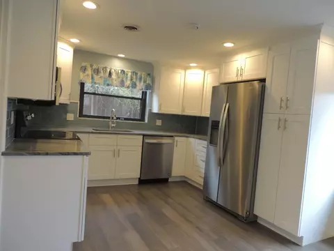 8942 Eldora Dr, Cincinnati, OH 45236 photo 2