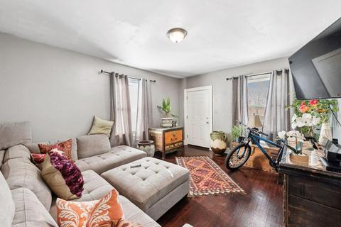 4010 Palos, Cincinnati, OH 45205 photo 2