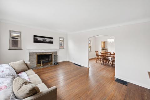 4149 Pillars Dr, Cincinnati, OH 45209 photo 4